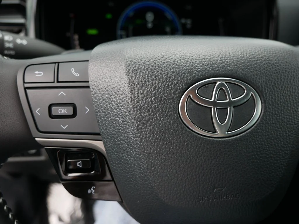 Used 2025 White Toyota SE image 28