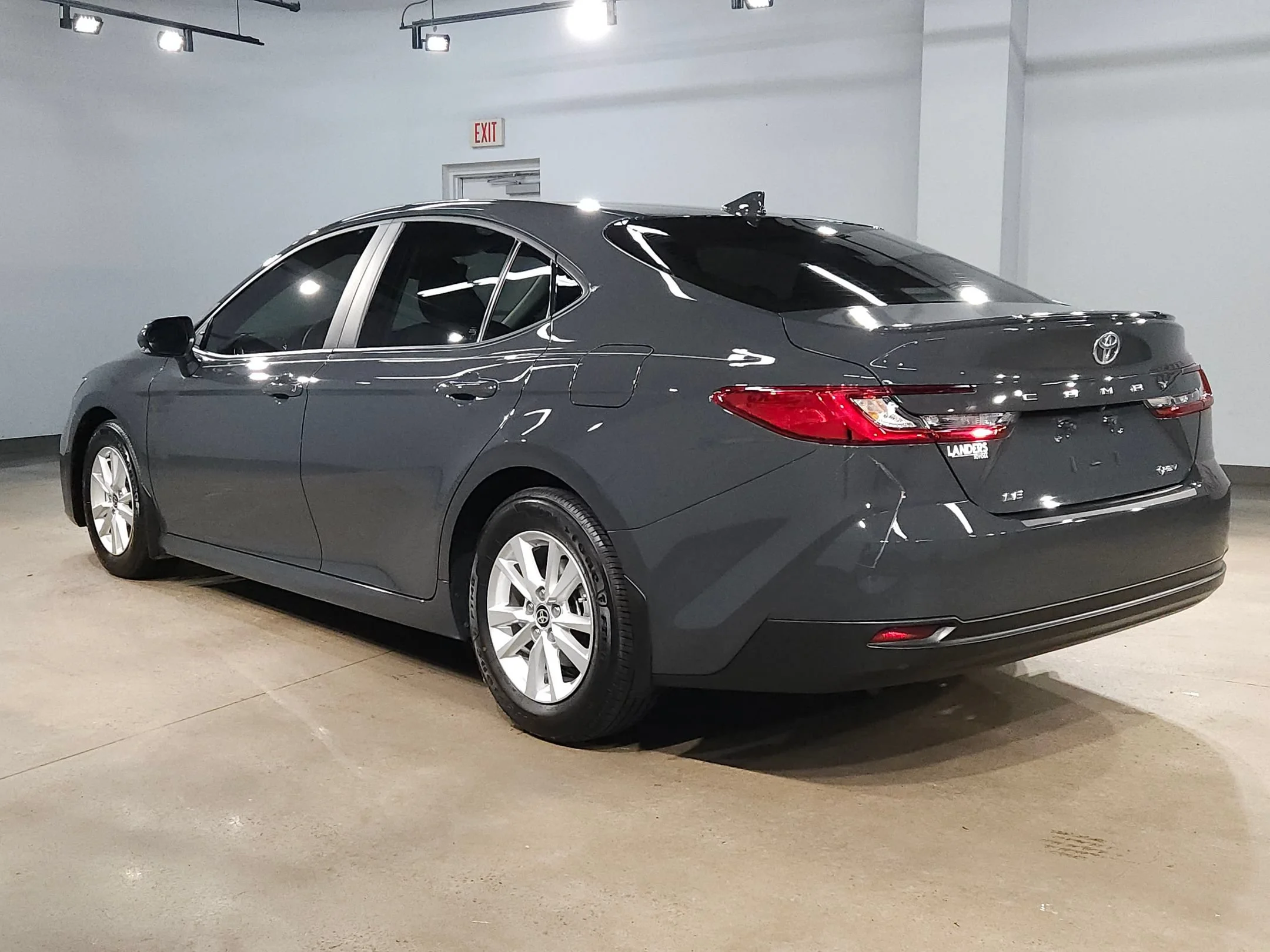 Used 2025 Underground Toyota LE image 5