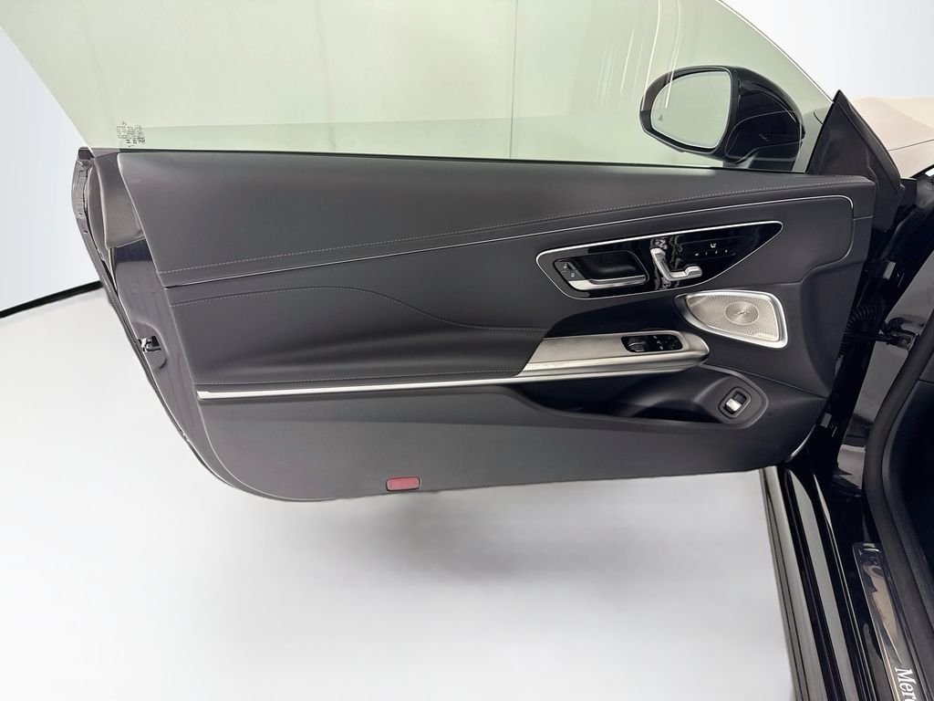 New 2027 Obsidian Black Metallic Mercedes-Benz CLE 300 image 25