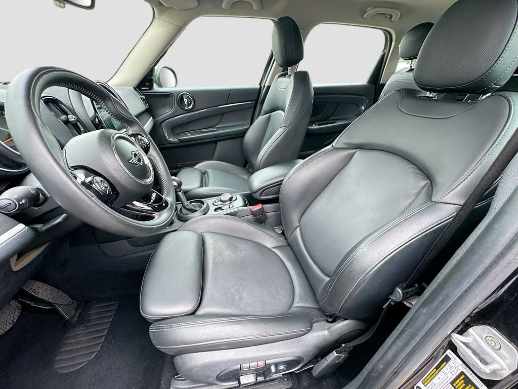 Used 2019 Black MINI Signature image 26