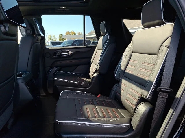 New 2026 Onyx Black GMC AT4 Ultimate image 9