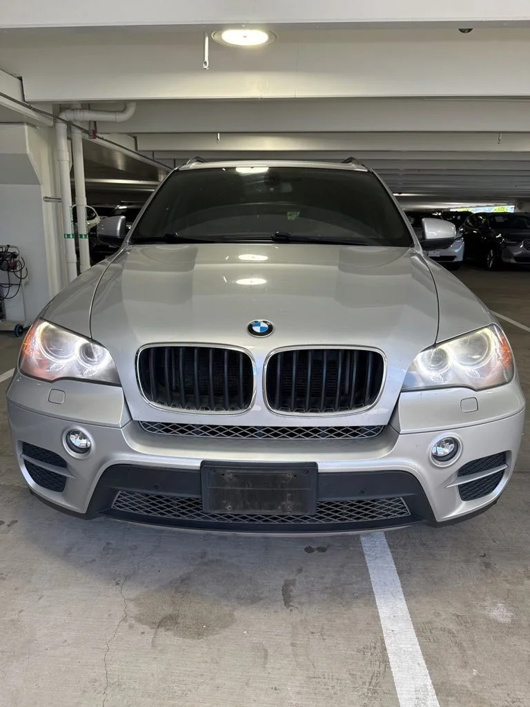 Used 2013 Titanium Silver Metallic BMW xDrive35i image 2