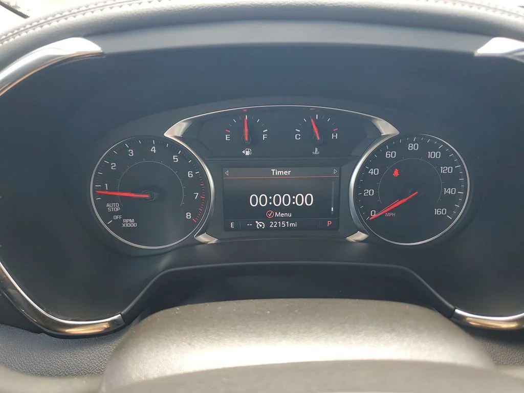 Used 2024 Summit White Chevrolet 2LT image 22