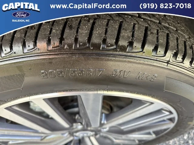 Used 2024 White Nissan SV image 14