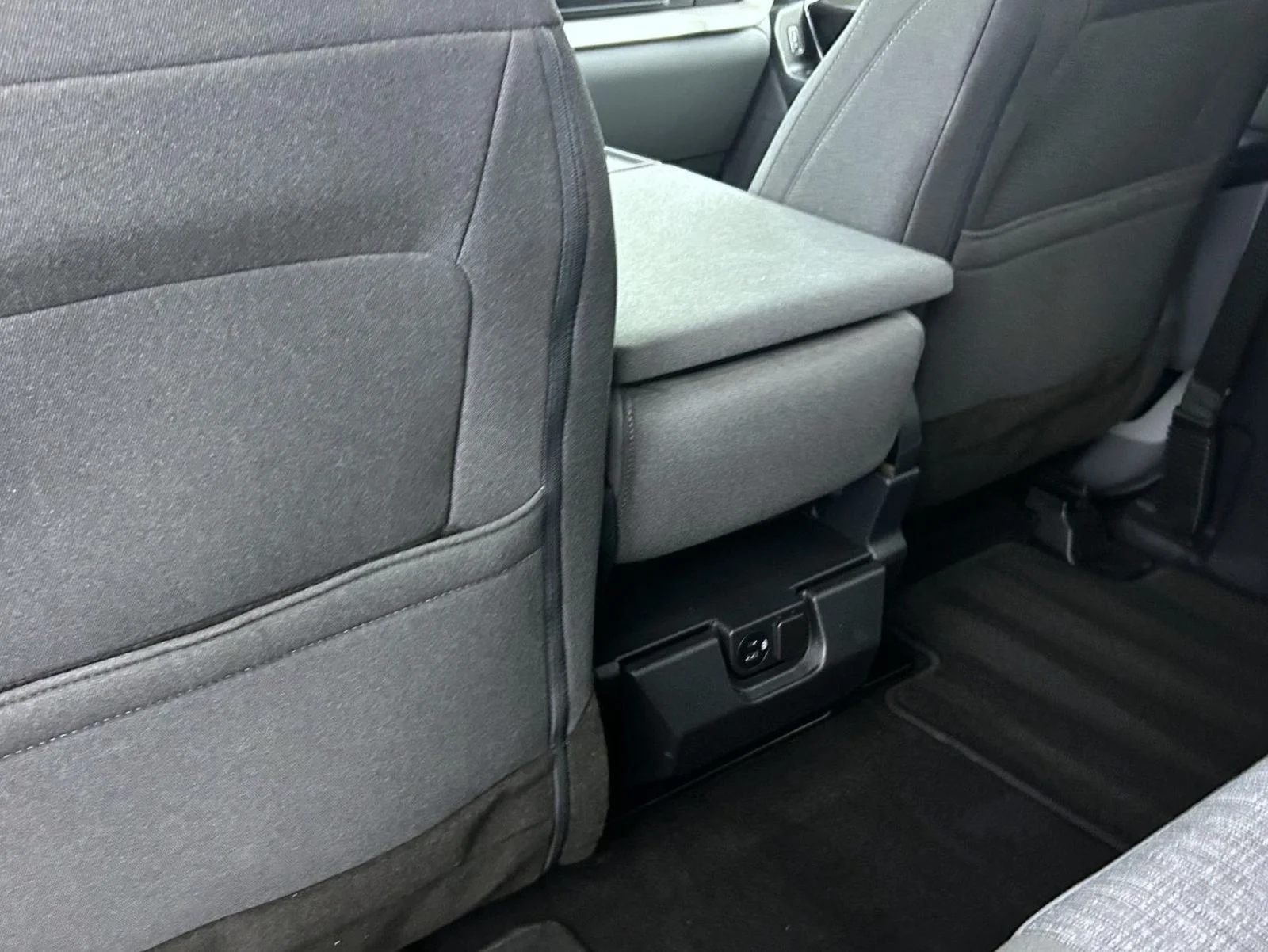 Used 2023 Silver Ford XLT image 21