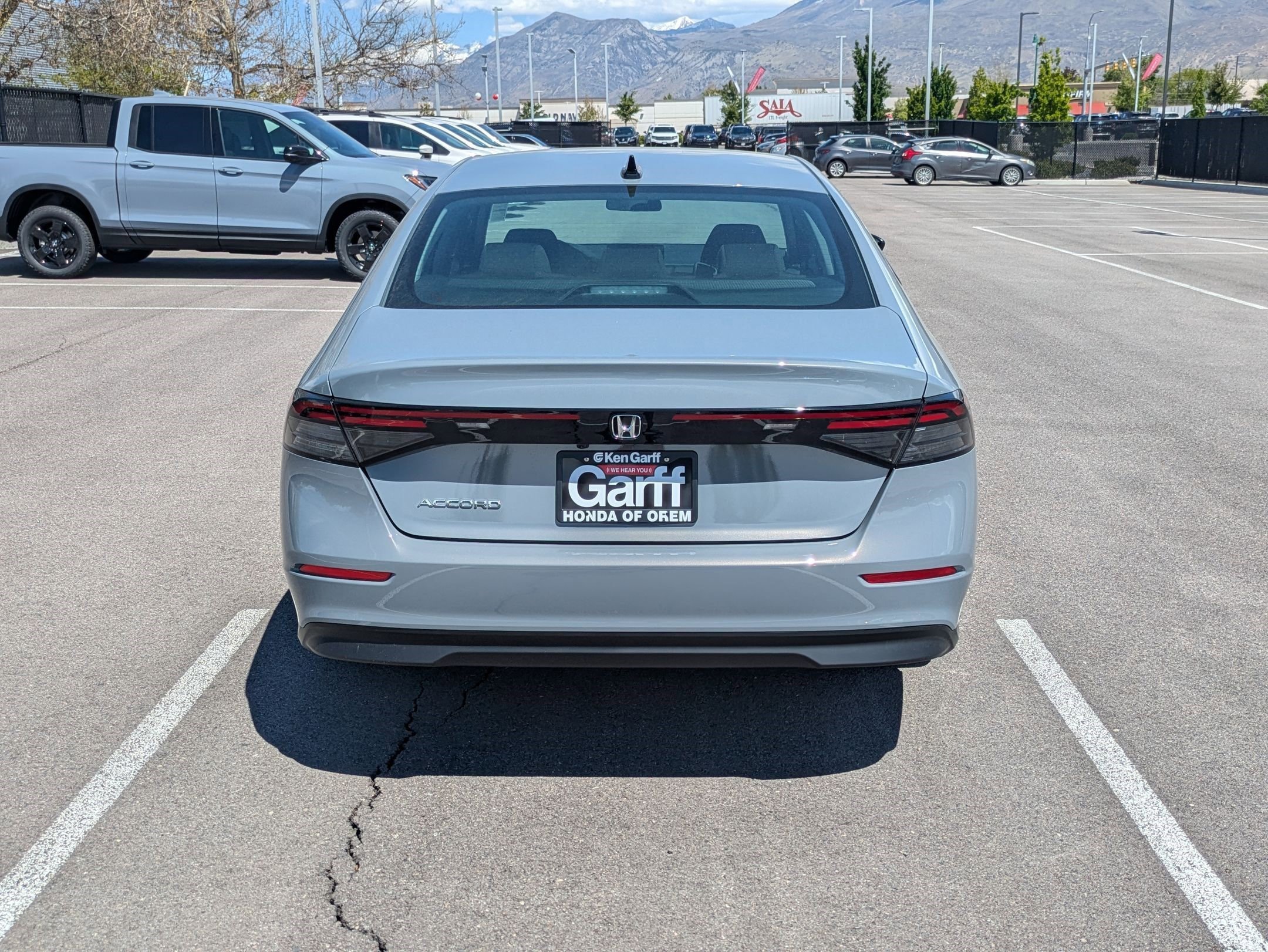 New 2026 Urban Gray Pearl Honda SE image 4