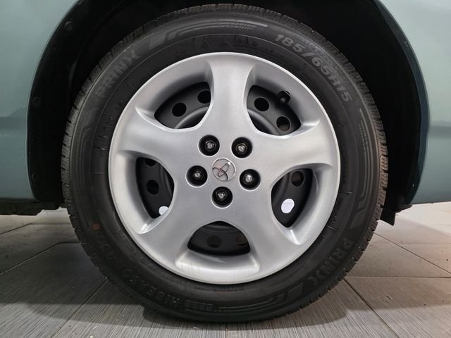 Used 2007 Green Toyota CE image 24