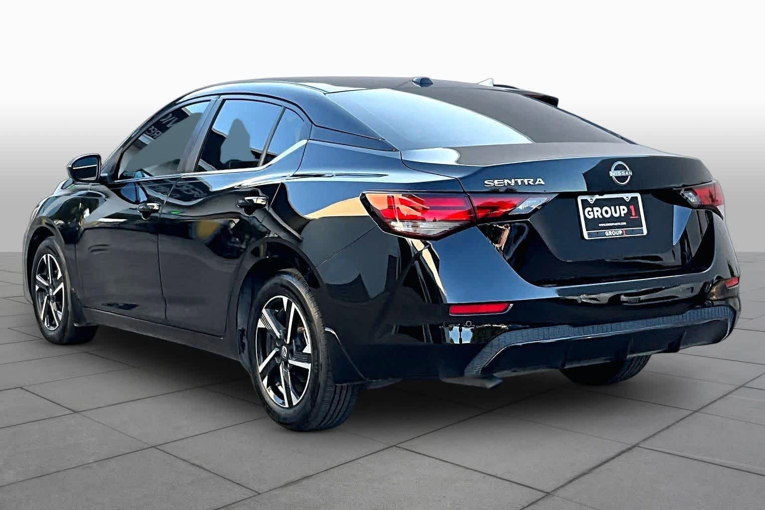 Used 2025 Super Black Nissan SV image 12