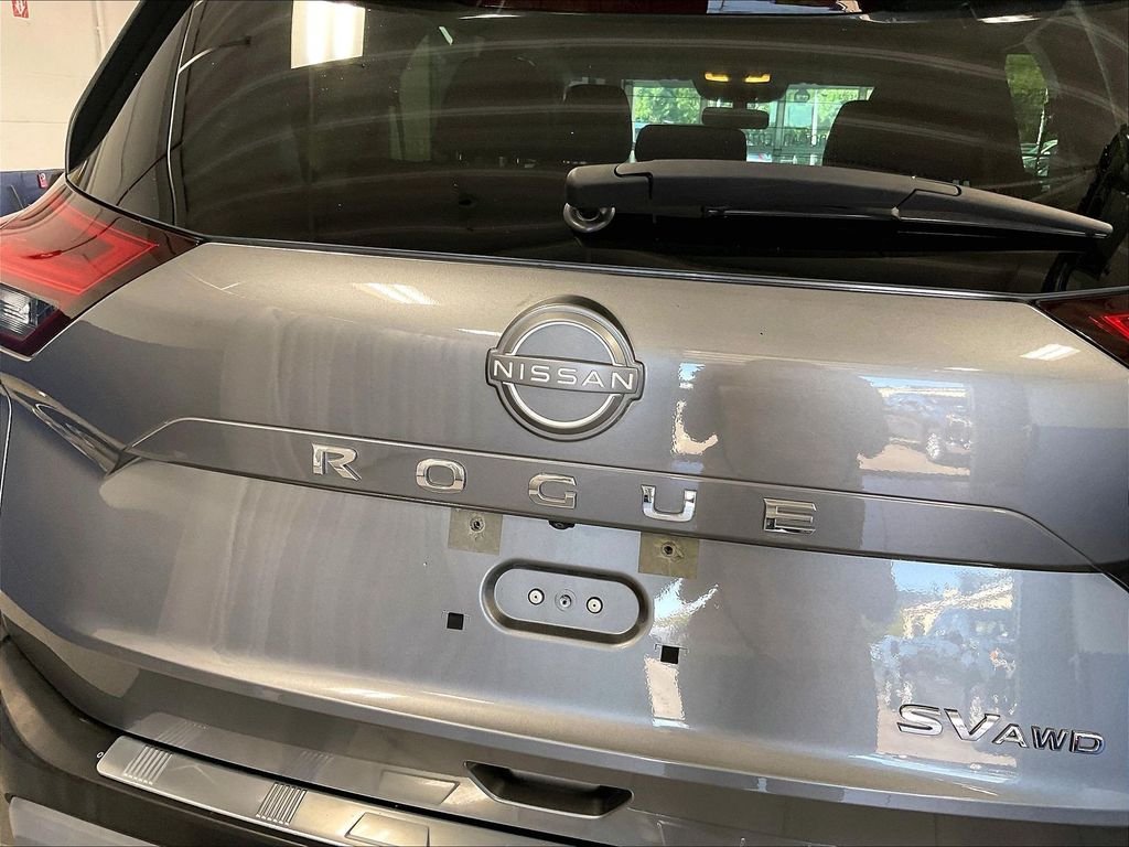 Used 2023 Gray Nissan SV image 28
