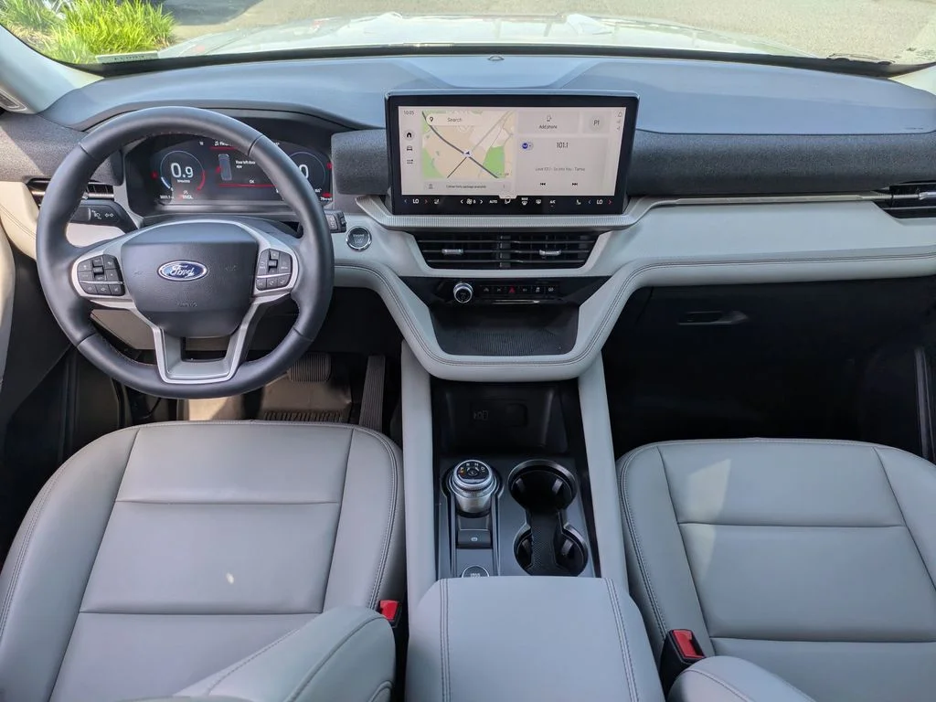 New 2026 Space White Metallic Ford Active image 16