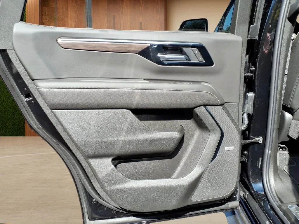 2027 Chevrolet Tahoe Premier - Photo 27