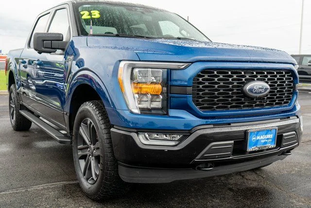 Used 2023 Blue Ford XLT image 4