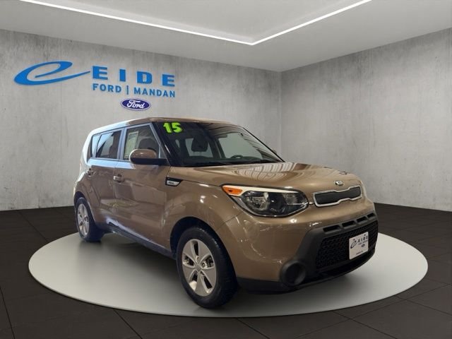 Used 2015 Brown Kia Base image 1