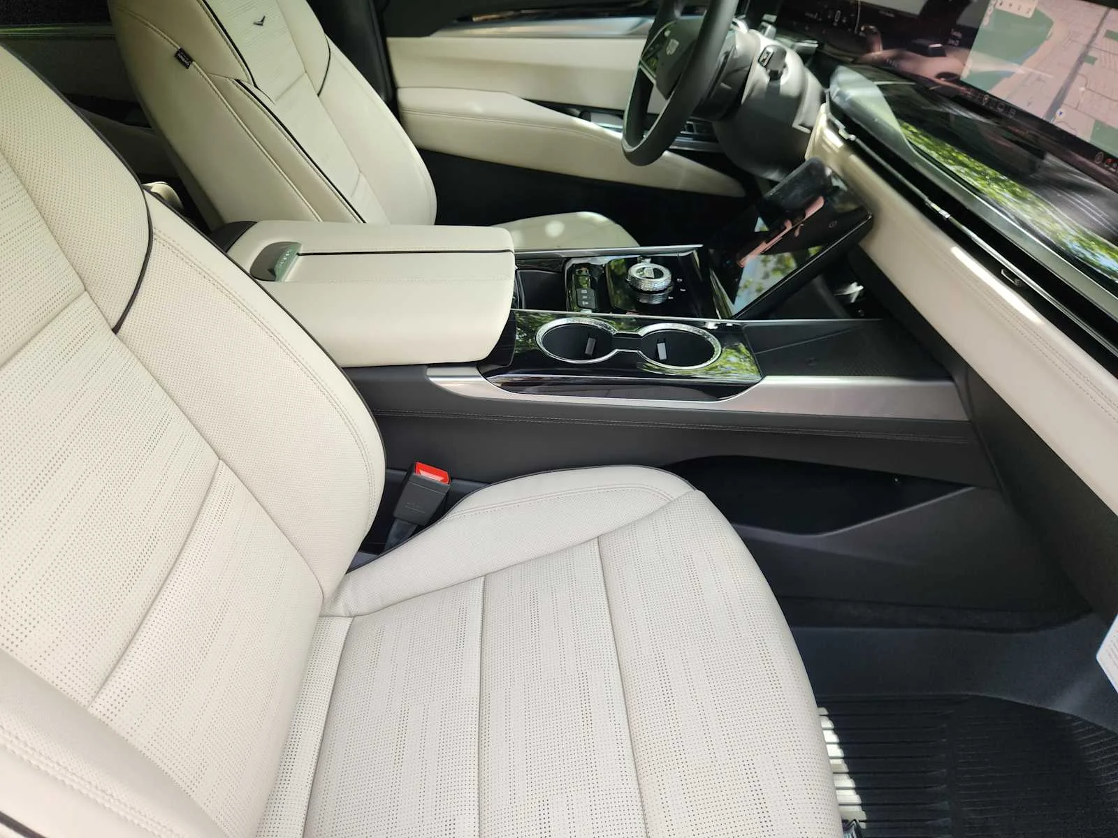 2026 Cadillac Escalade ESV Sport - Photo 9