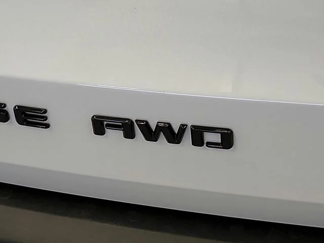 New 2026 White Chevrolet Z71 image 46