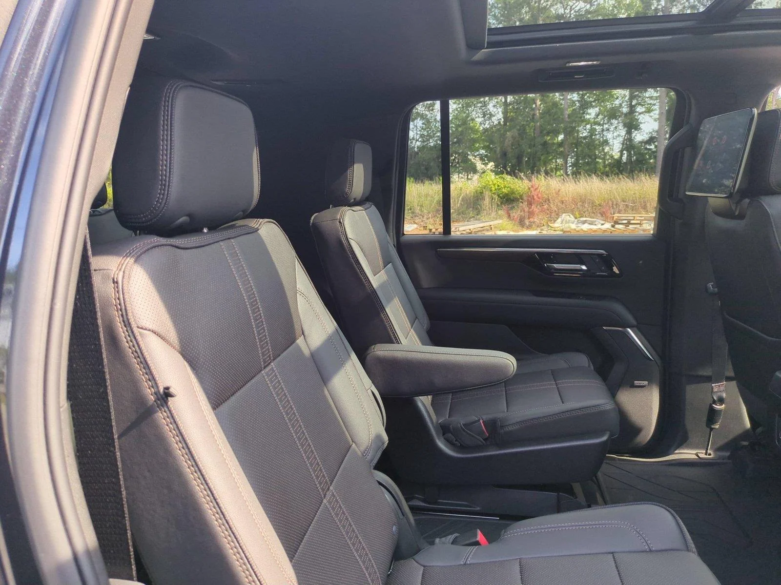 Used 2025 Lakeshore Blue Metallic Chevrolet High Country image 38