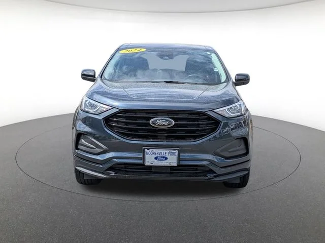 Used 2024 Blue Ford SE image 8