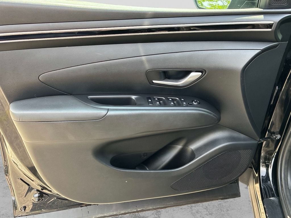 Used 2022 Black Hyundai SEL image 17
