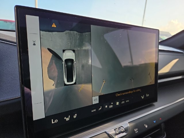 New 2026 Ultra White Lexus PREMIUM PLUS image 17