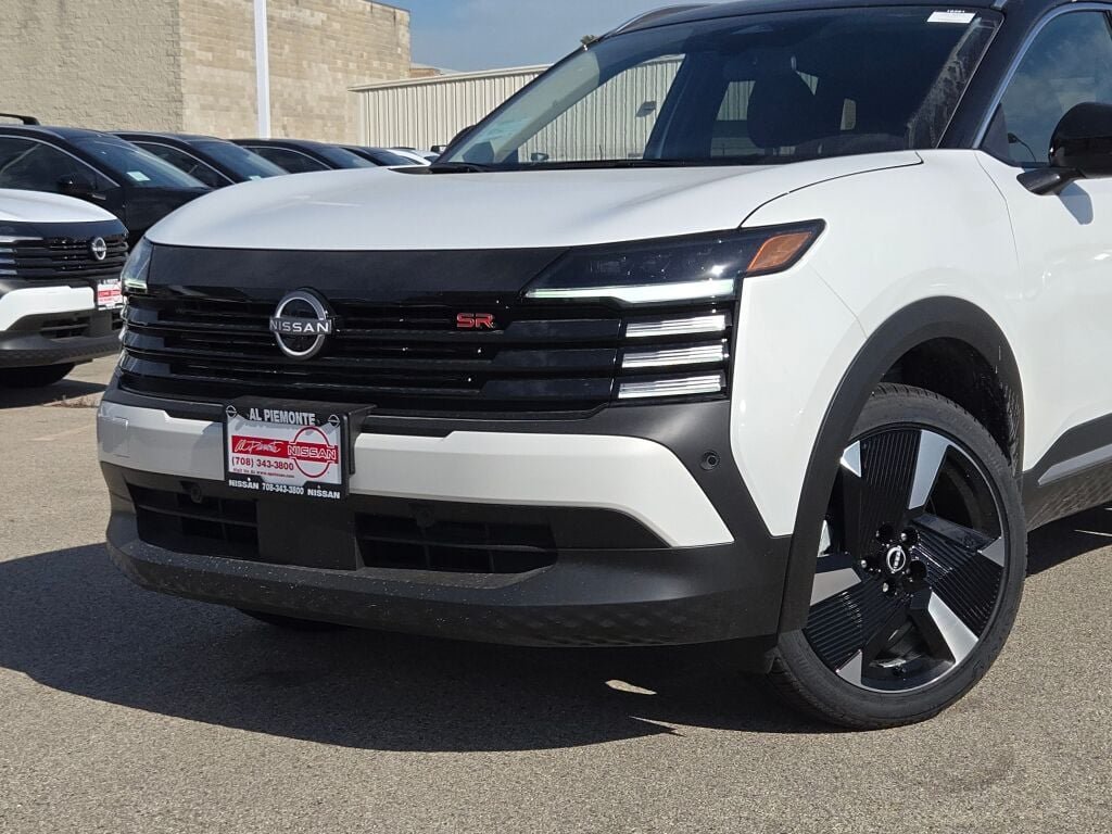 New 2026 White Nissan SR image 2