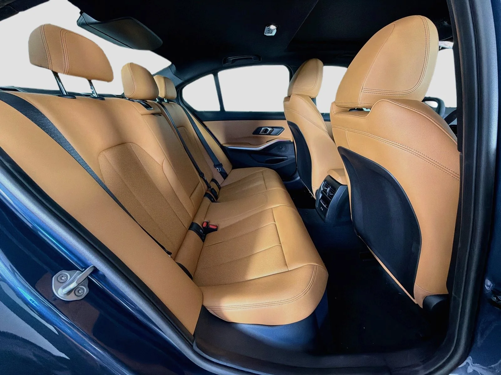 New 2026 Arctic Race Blue Metallic BMW 330i xDrive image 28