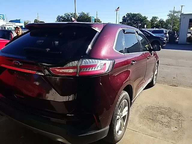 Used 2019 Red Ford SEL image 25