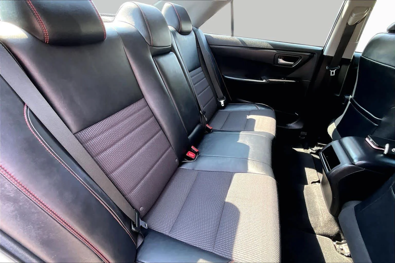 Certified Used 2017 Super White Toyota LE image 18