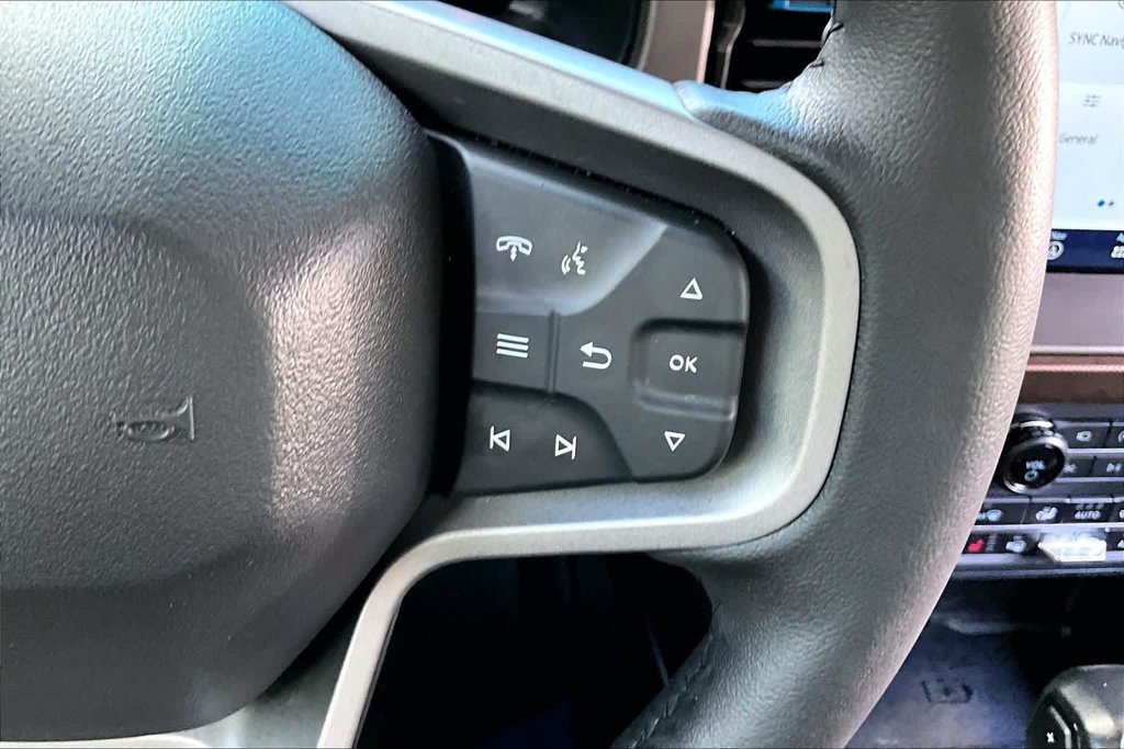 Used 2022 Black Ford Outer Banks image 23
