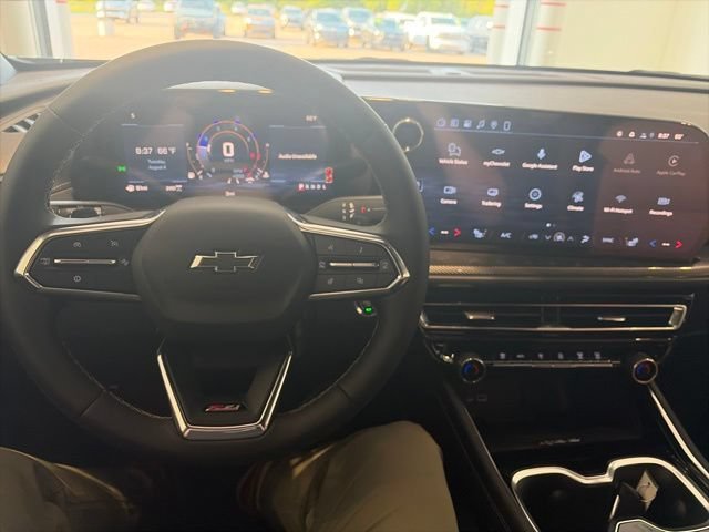 2027 Chevrolet Traverse Z71 - Photo 16