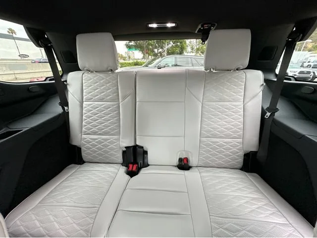 New 2026 Vibrant White Tricoat Cadillac Platinum Sport image 18