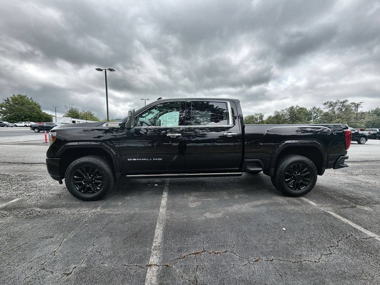 Used 2021 EBONY TWILIGHT METALLIC GMC Denali image 5