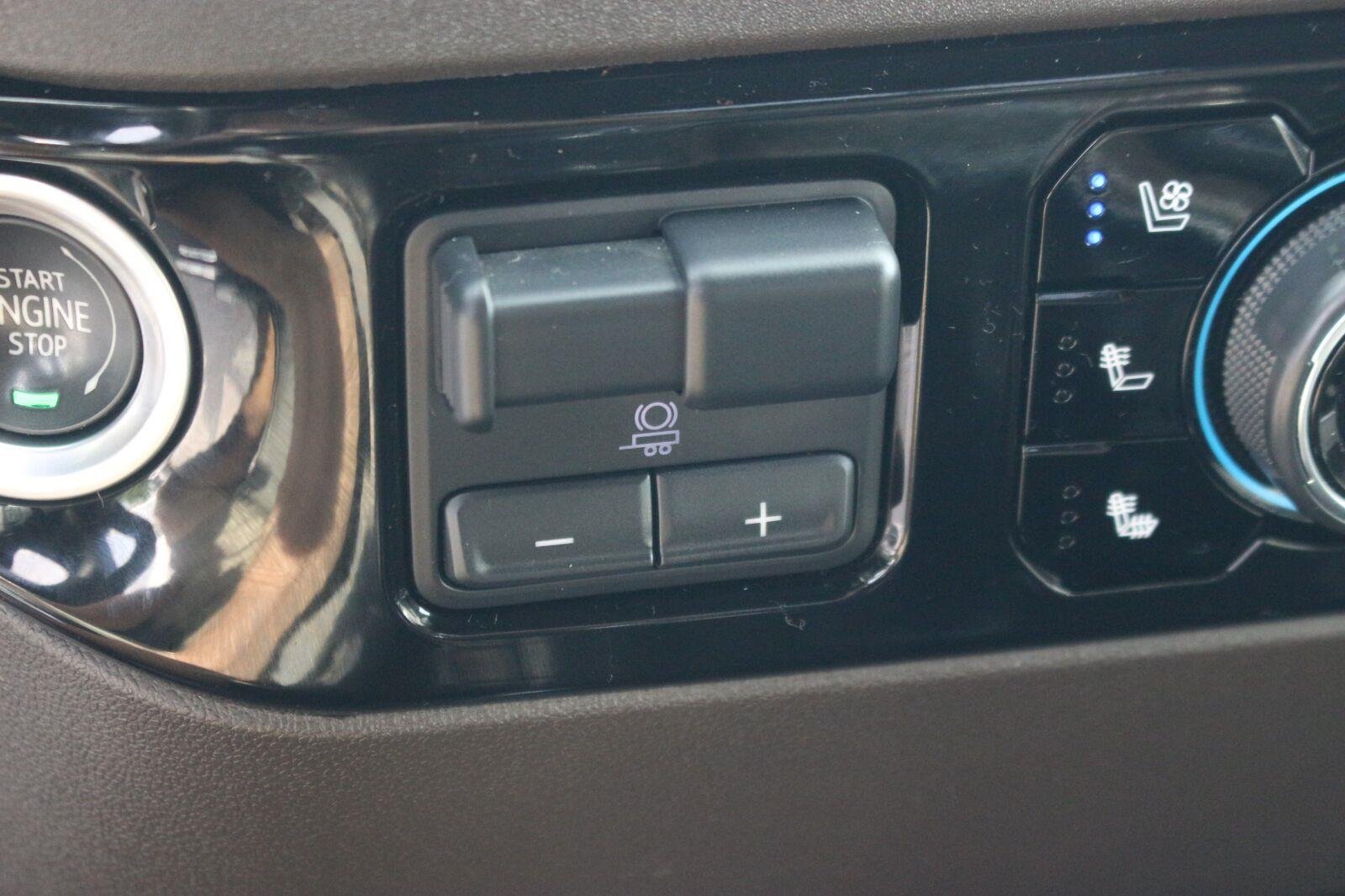Used 2022 Northsky Blue Metallic Chevrolet LTZ image 30