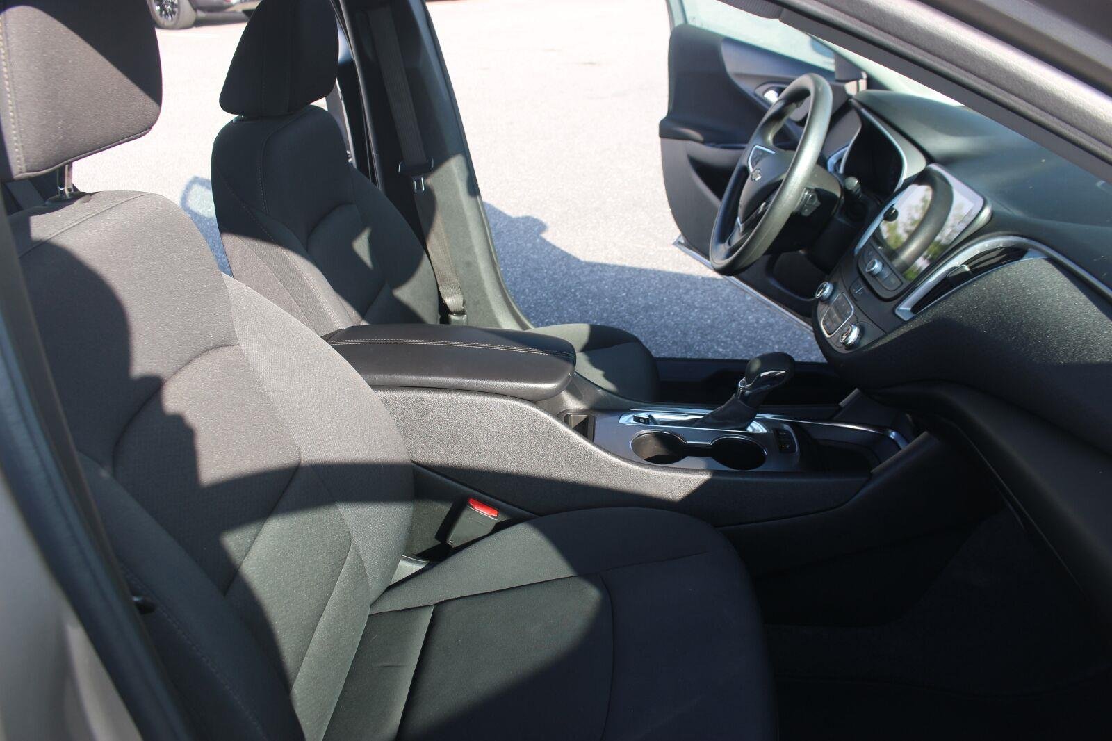 Used 2024 Mineral Gray Metallic Chevrolet 1LT image 30
