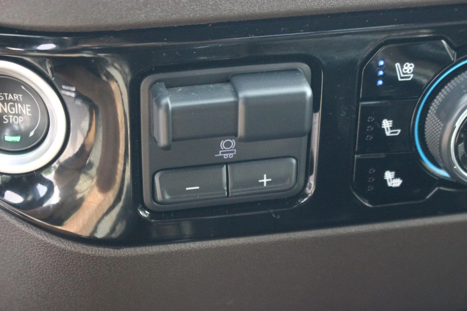 Used 2022 Northsky Blue Metallic Chevrolet LTZ image 30