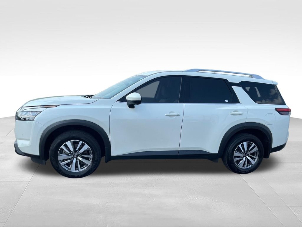 Used 2023 White Nissan SL image 2