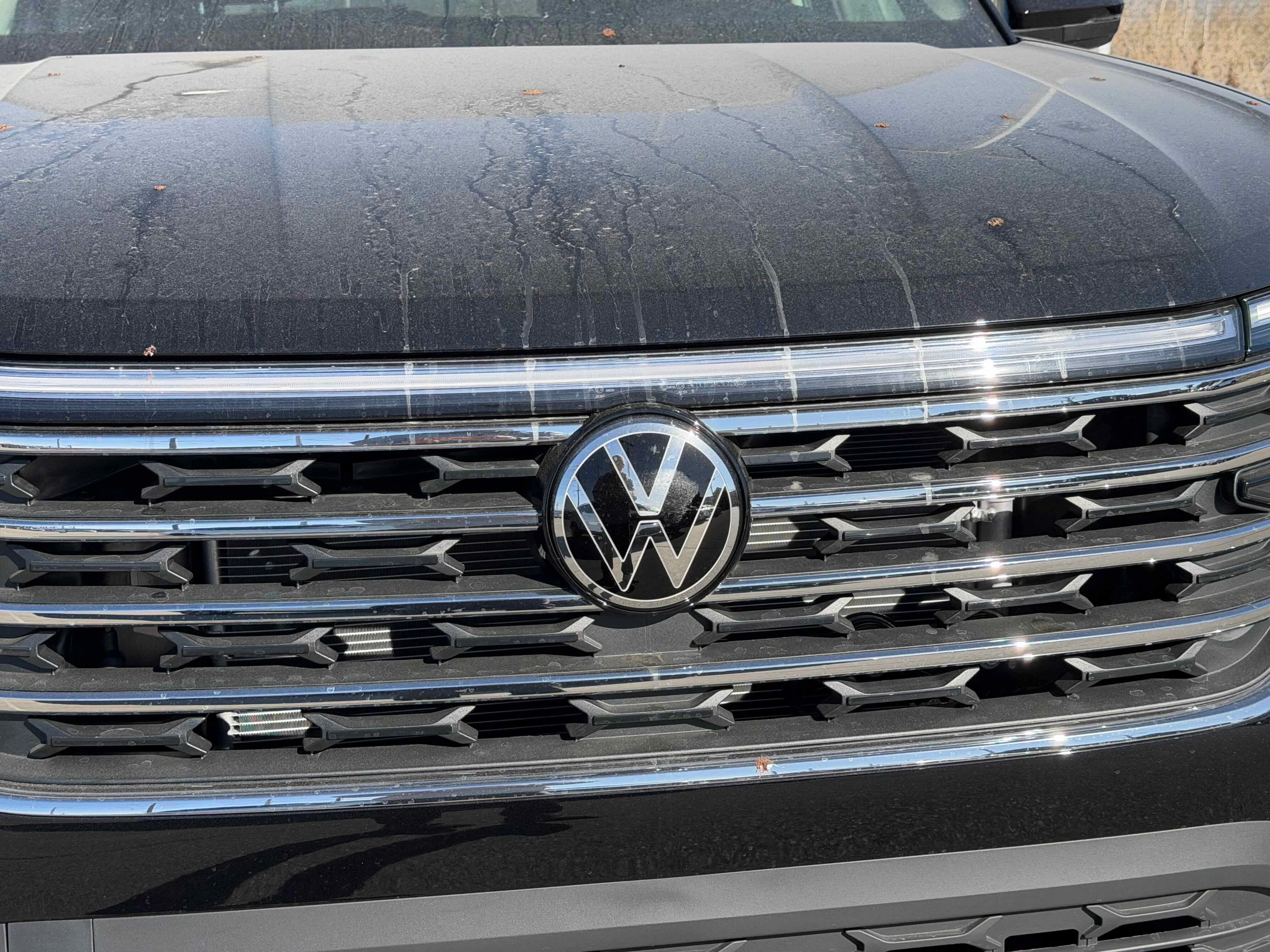 New 2026 Deep Black Volkswagen 2.0T SE w/Technology image 11
