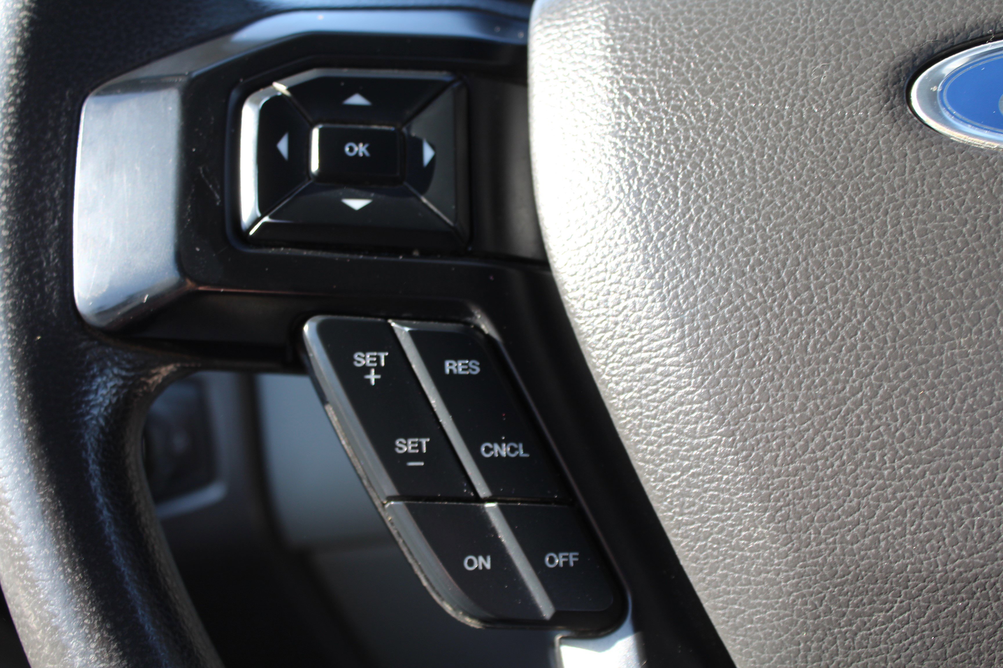 2021 Ford F-650 - Photo 9