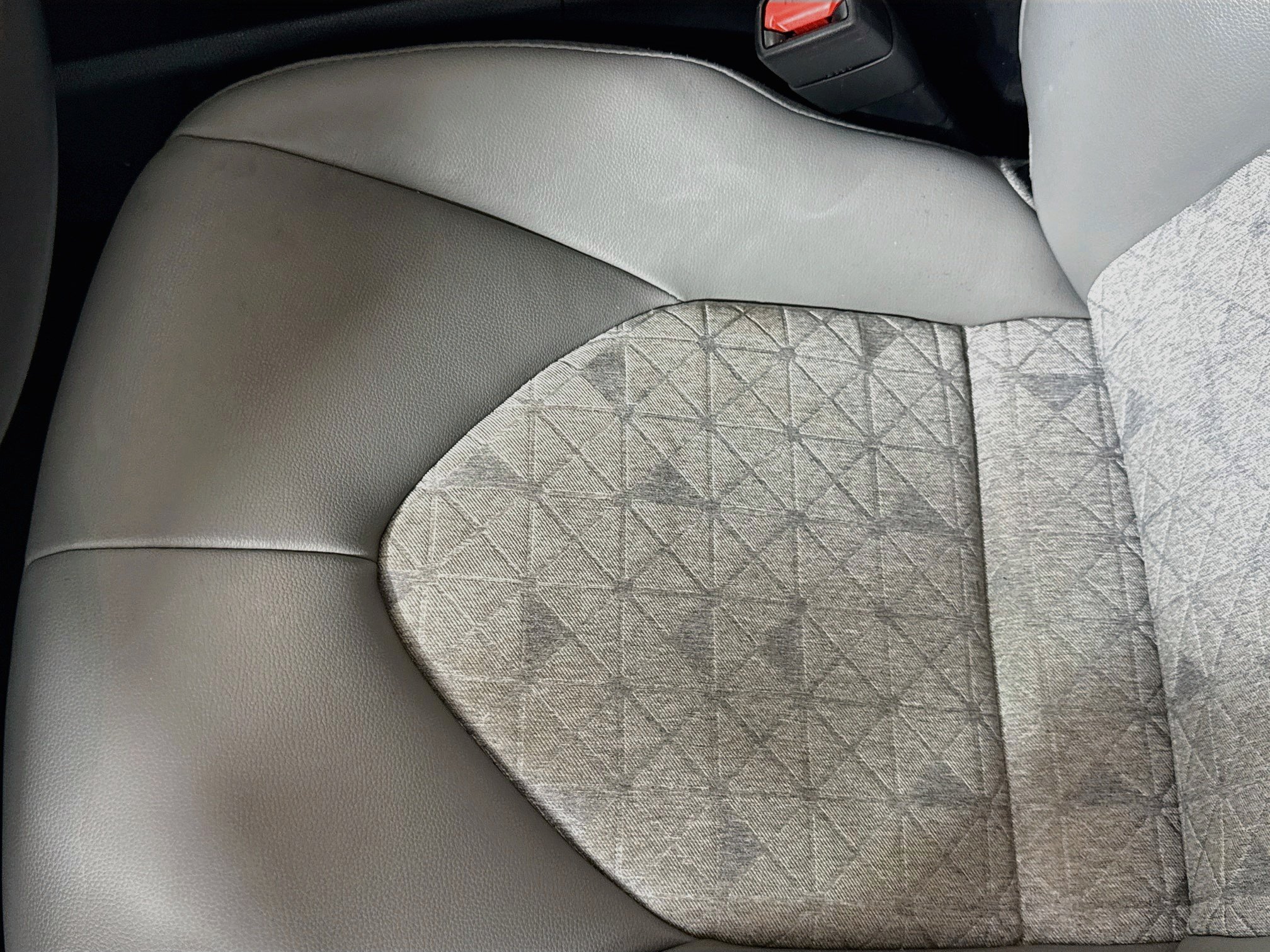 Used 2023 Wind Chill Pearl Toyota Hybrid Bronze Edition image 17