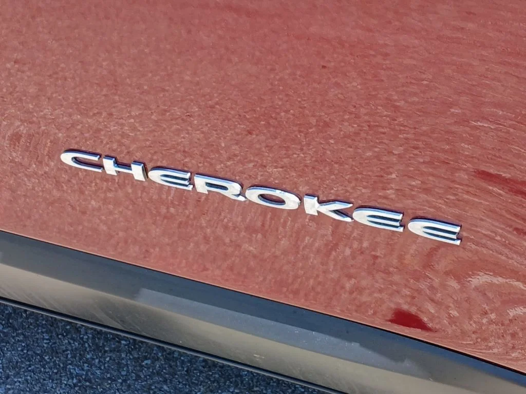 Used 2021 Red Jeep Limited image 31