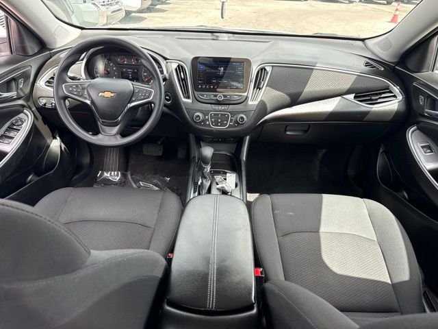 Used 2025 White Chevrolet LT image 16