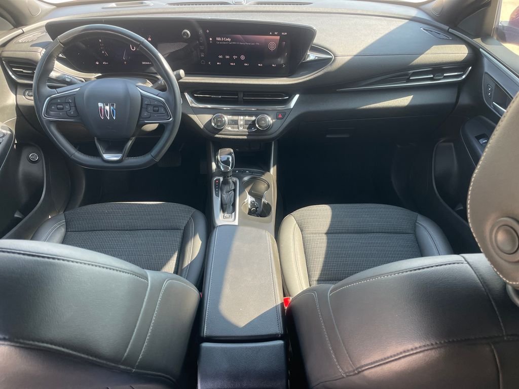 Used 2024 Red Buick Preferred image 9