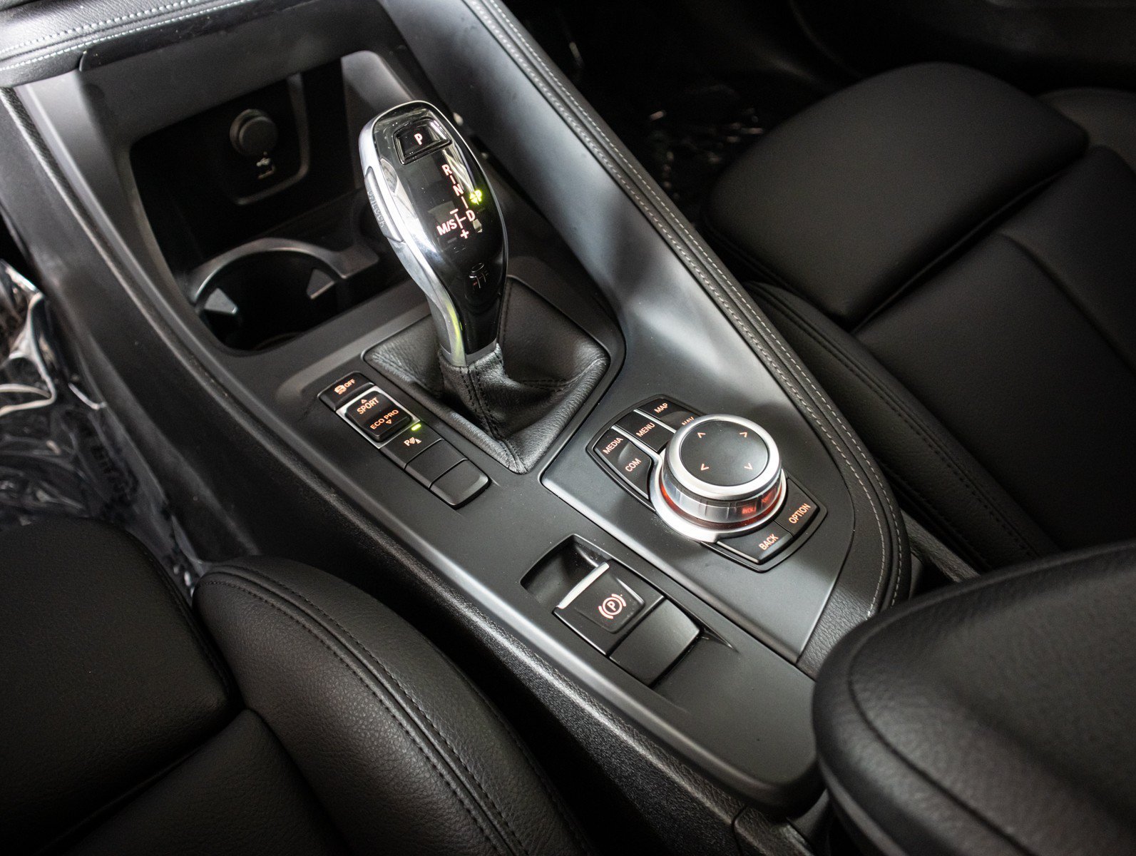 Used 2020 Jet Black BMW sDrive28i image 17