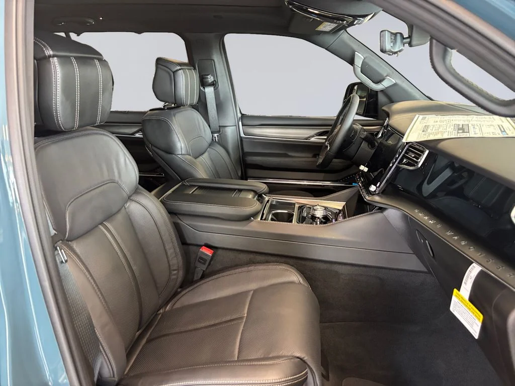 New 2026 Blue Jeep Summit Obsidian image 17