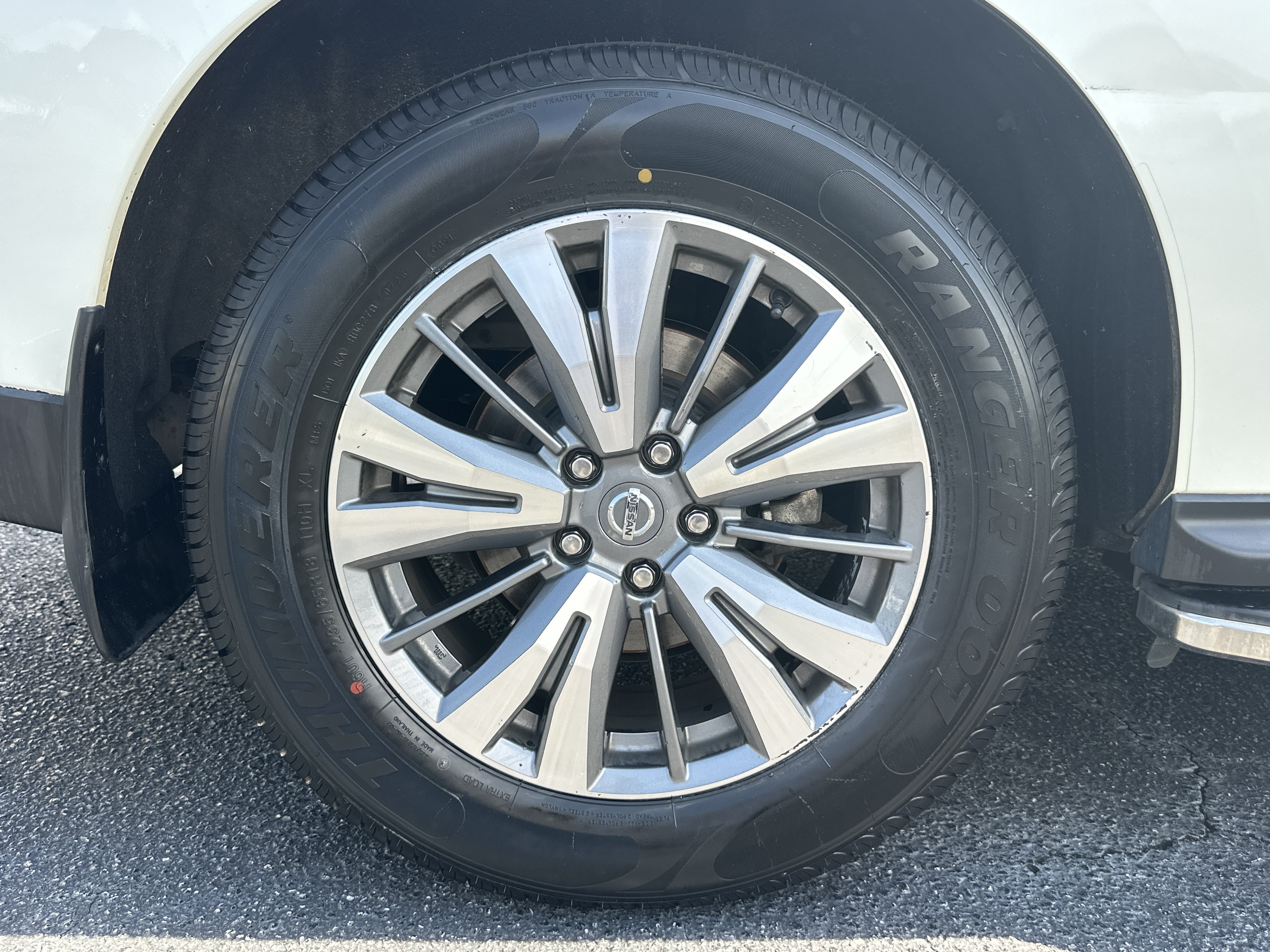 Used 2020 Pearl White Tricoat Nissan SL image 18