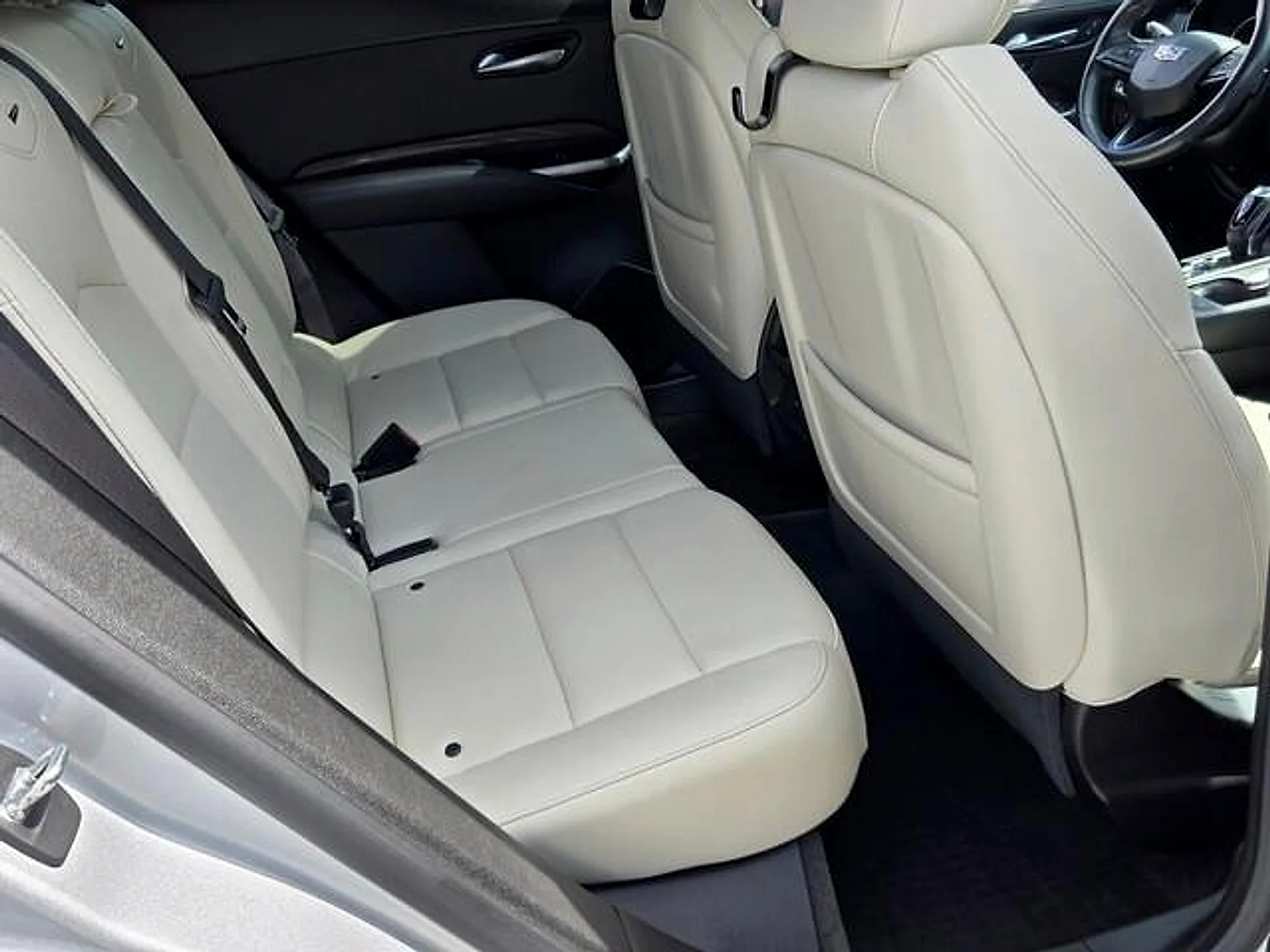 Used 2019 Radiant Silver Metallic Cadillac Sport image 15