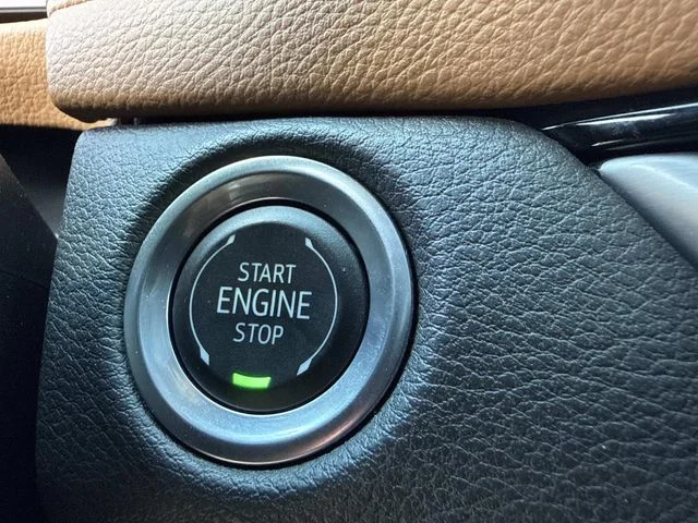 Used 2025 Green Cadillac Sport image 35