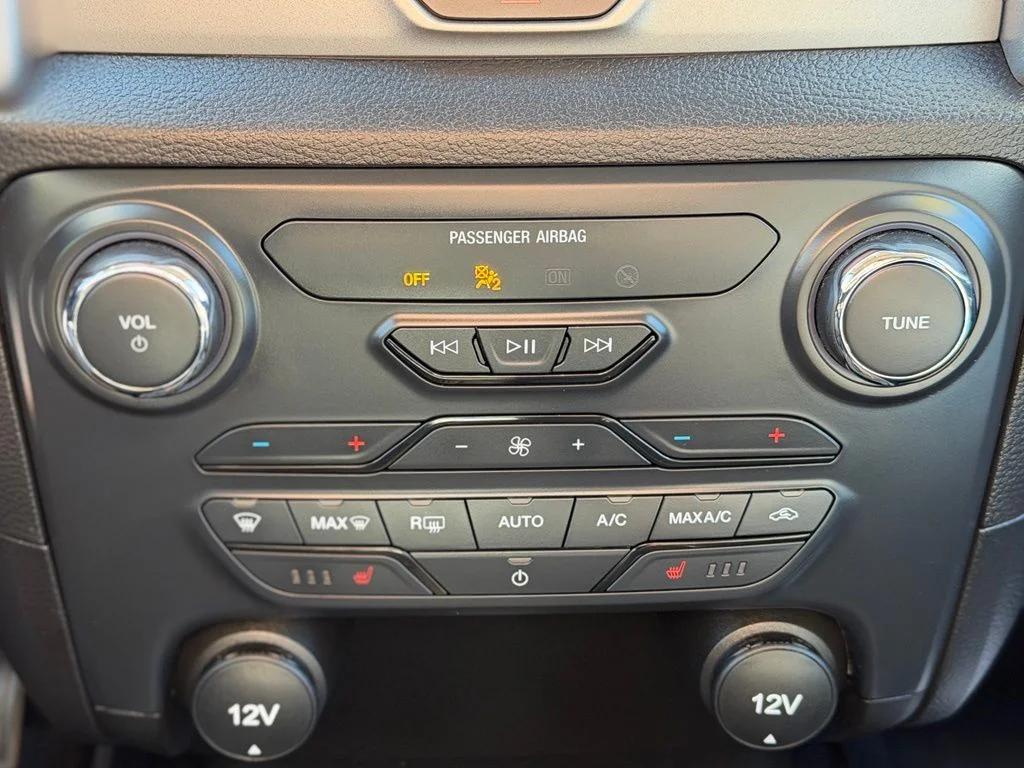 Used 2022 Green Ford XLT image 12