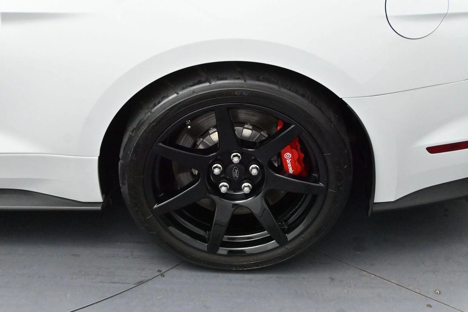 Used 2019 White Ford Shelby GT350 image 39