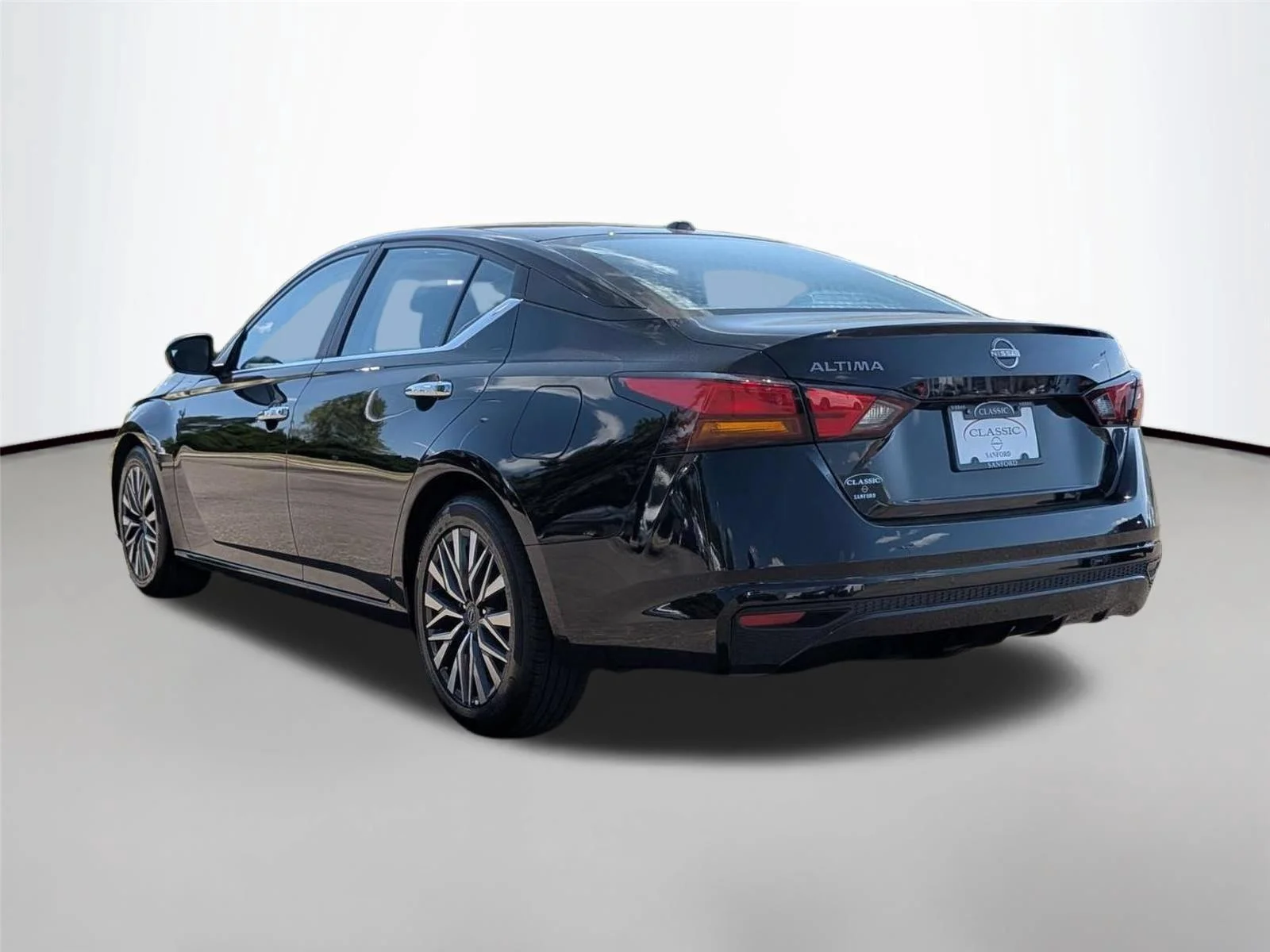 Certified Used 2025 Super Black Nissan SV image 3
