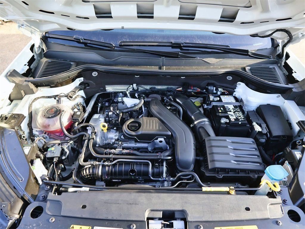 2026 Volkswagen Taos SE Black - Photo 30